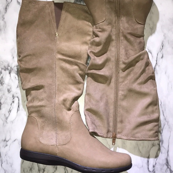 Tall brown boots - Picture 3 of 8